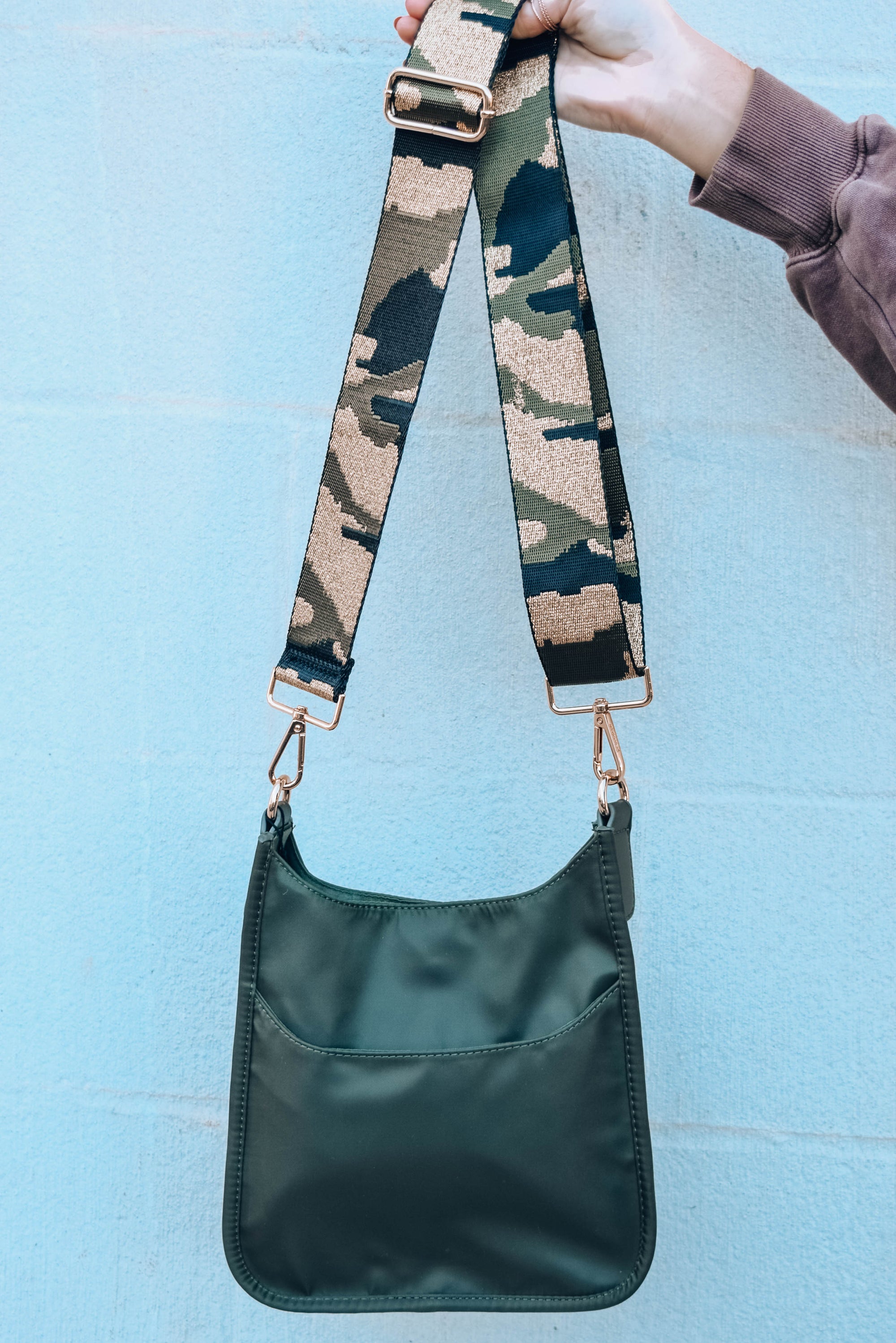 Nylon Medium Size Messenger Bag - Army